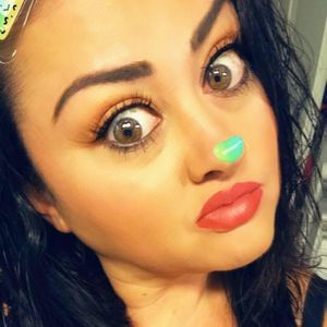 Meet your Posher, Alicia